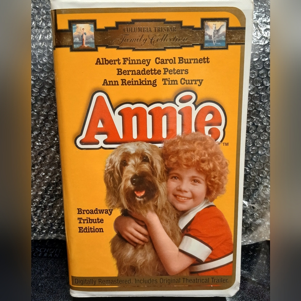 Annie Broadway Tribute Edition VHS